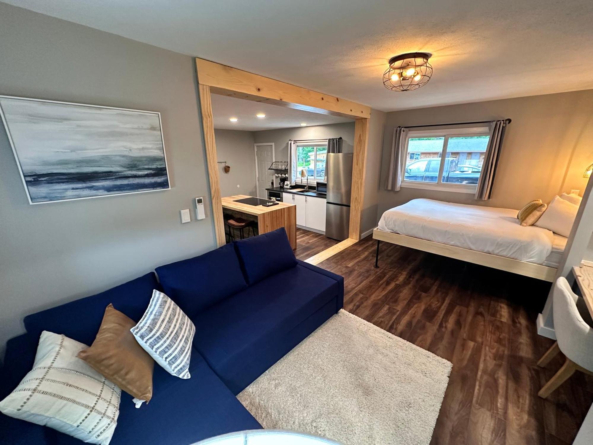 North Coast Place Marquette Room photo