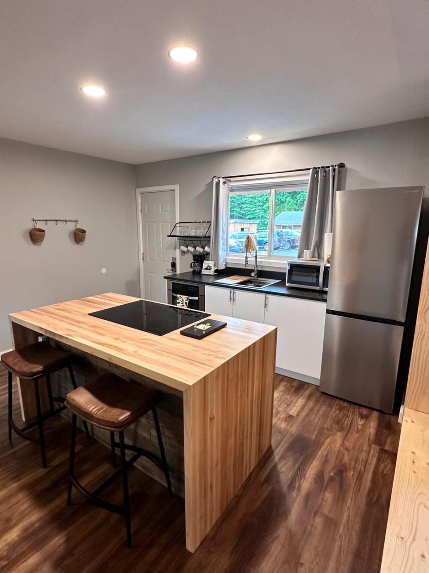 North Coast Place Marquette Room photo